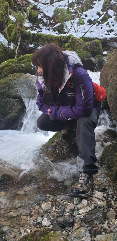 medium-magnetiseur-communication-animale-defunt-medecine-holistique-therapeute-animaux-energetique-sophrologue