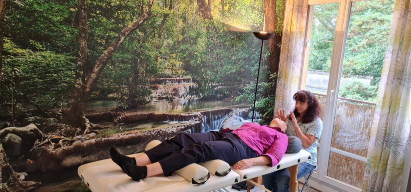 medium-magnetiseur-communication-animale-defunt-medecine-holistique-therapeute-animaux-energetique-sophrologue