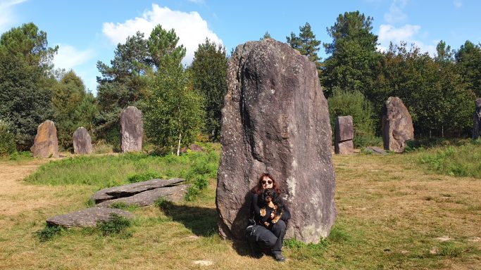 medium-magnetiseur-communication-animale-defunt-medecine-holistique-therapeute-animaux-energetique-sophrologue